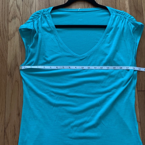 Lululemon top - Picture 5 of 6